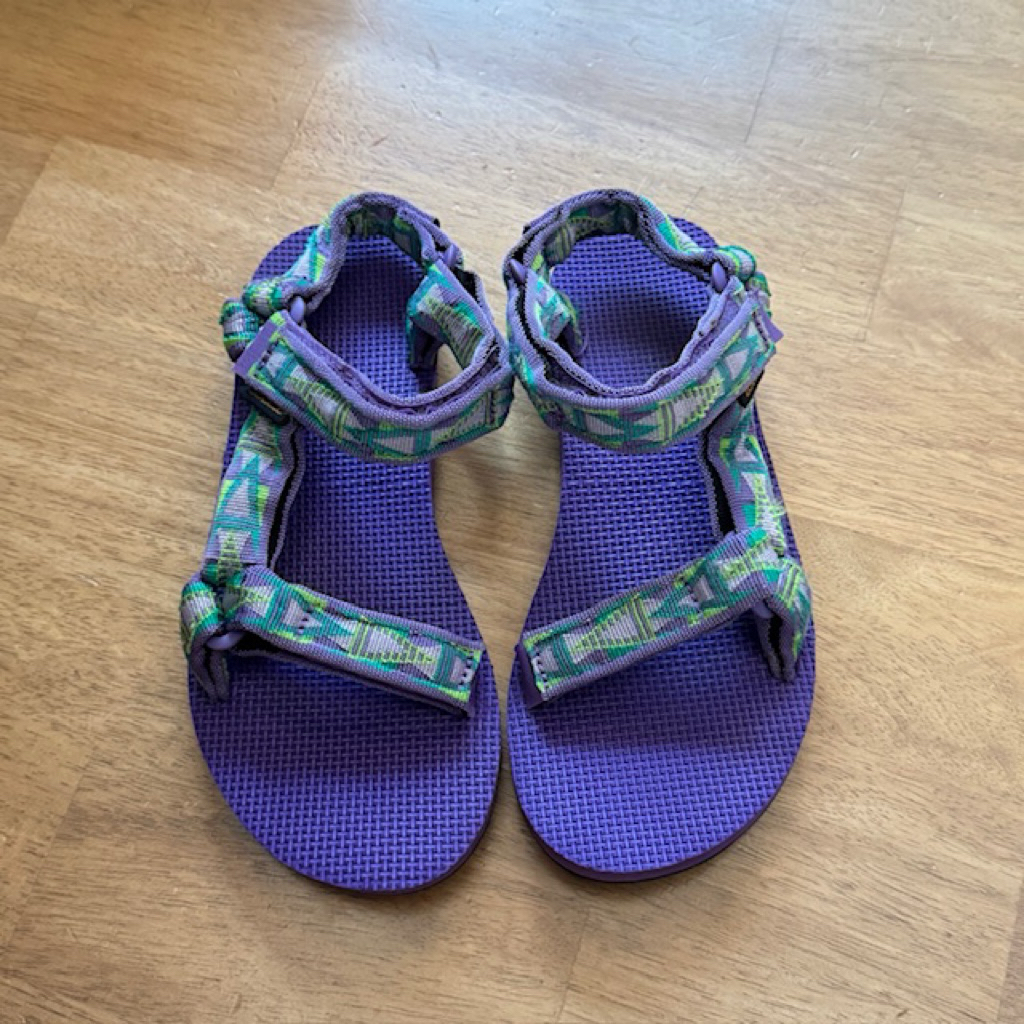 รองเท้าลำลองผู้หญิง Teva มือสองของแท้ ไม่มีกล่อง ไซส์ 38