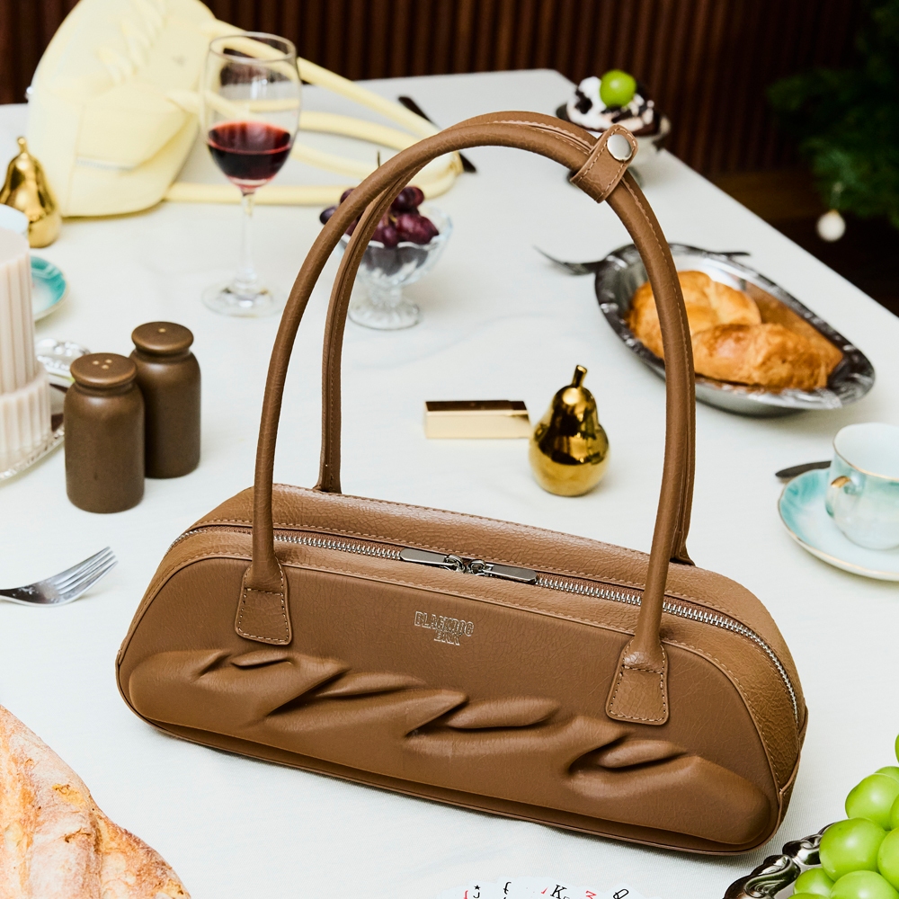 BLACKDOG BKK - Bon appétit bag กระเป๋าลายขนมปังและพาสต้า - HD015