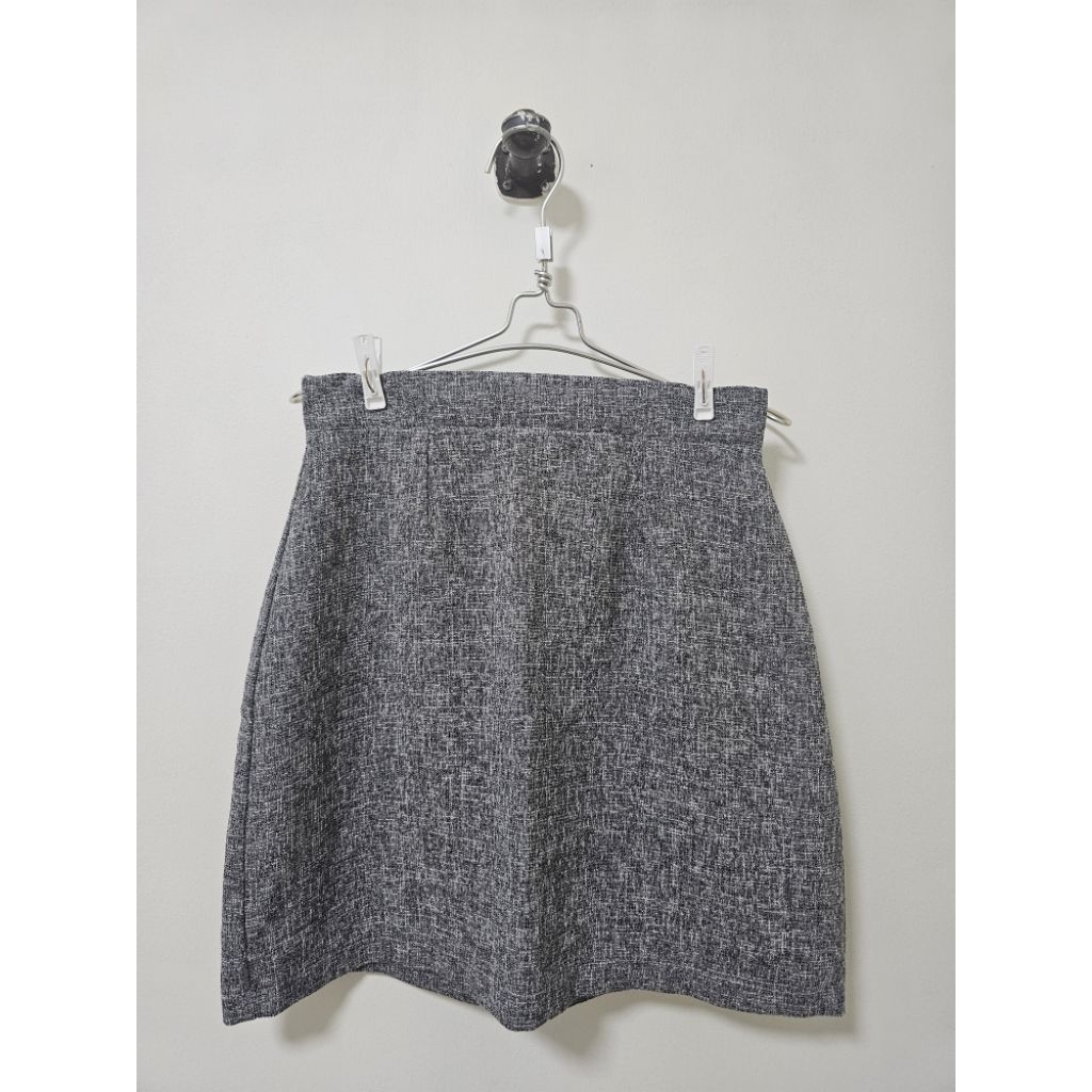 กระโปรงผ้าทวิต สีเทา (ป้ายfromme)