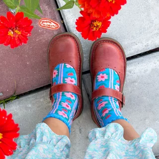 blooming socks ถุงเท้าข้อกลาง ลายดอกไม้ สีสันสดใส givememuseums