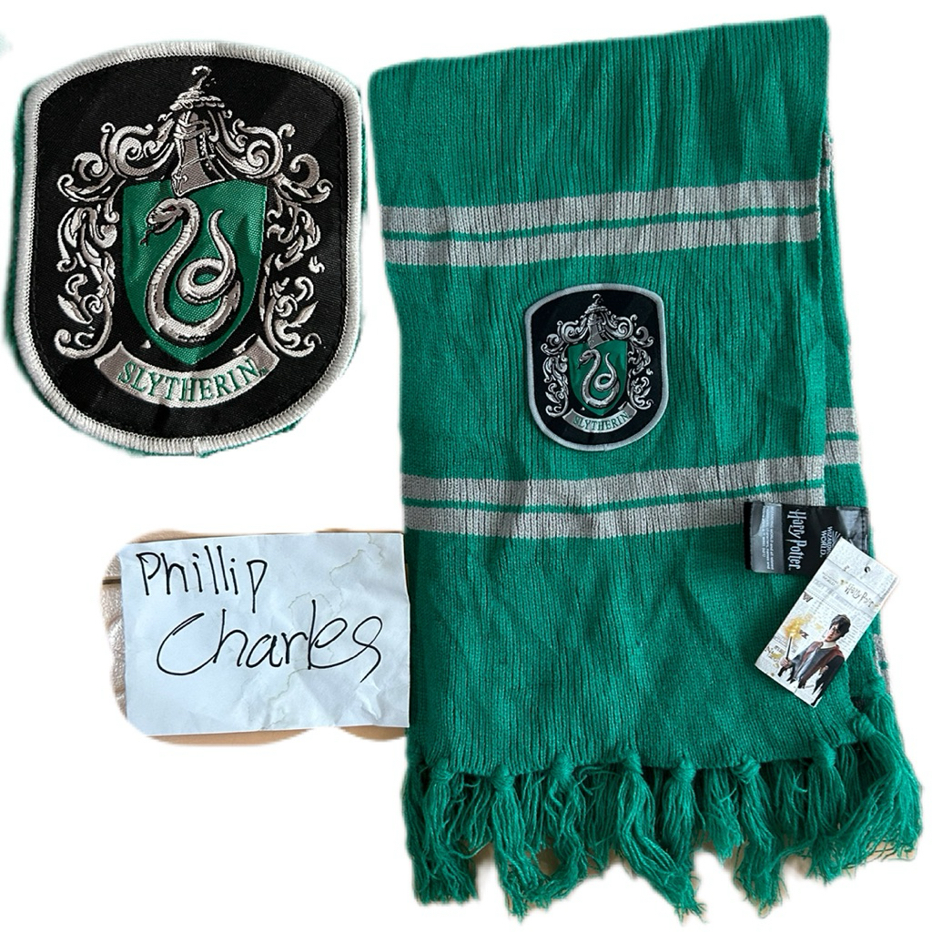 ผ้าพันคอ แฮร์รี่ แท้มือสอง Slytherin Harry Potter The Wizarding World Scarf *BNWT