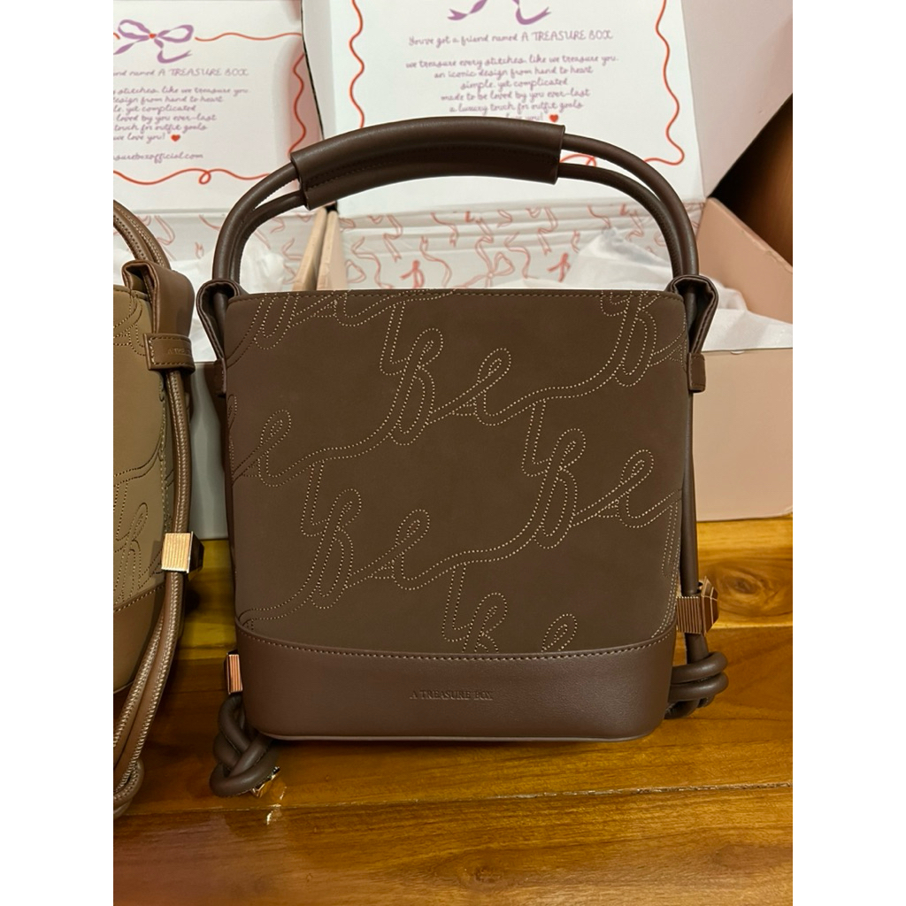 Atreasurebox mocha mouse regular