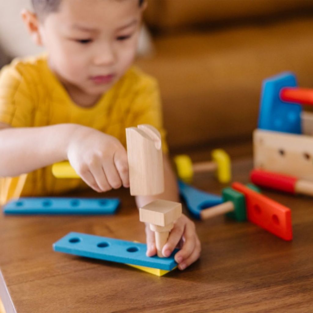 (ของแท้ USA)ของเล่นเครื่องมือช่าง บล๊อกต่อ Take Along Construction Tool Kit Melissa Doug ของเล่น 494 - รูปที่ 3