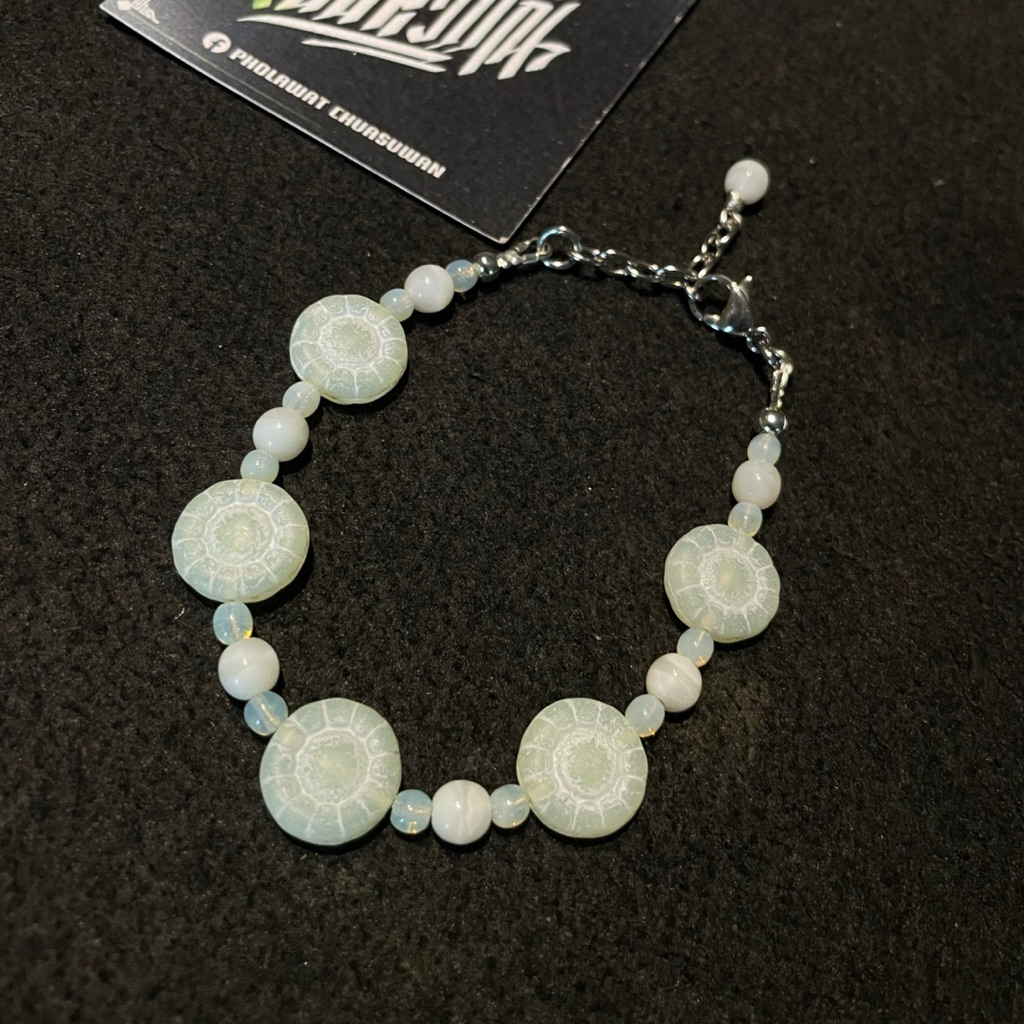 “GLACIER” สร้อยข้อมือแก้วยูเรเนียม-Uranium glass bracelet
