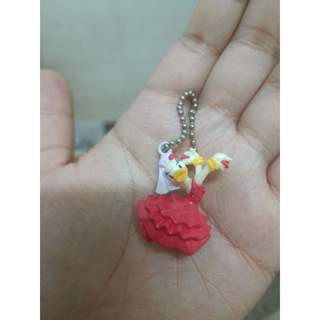 พวงกุญแจ Disney Daisy