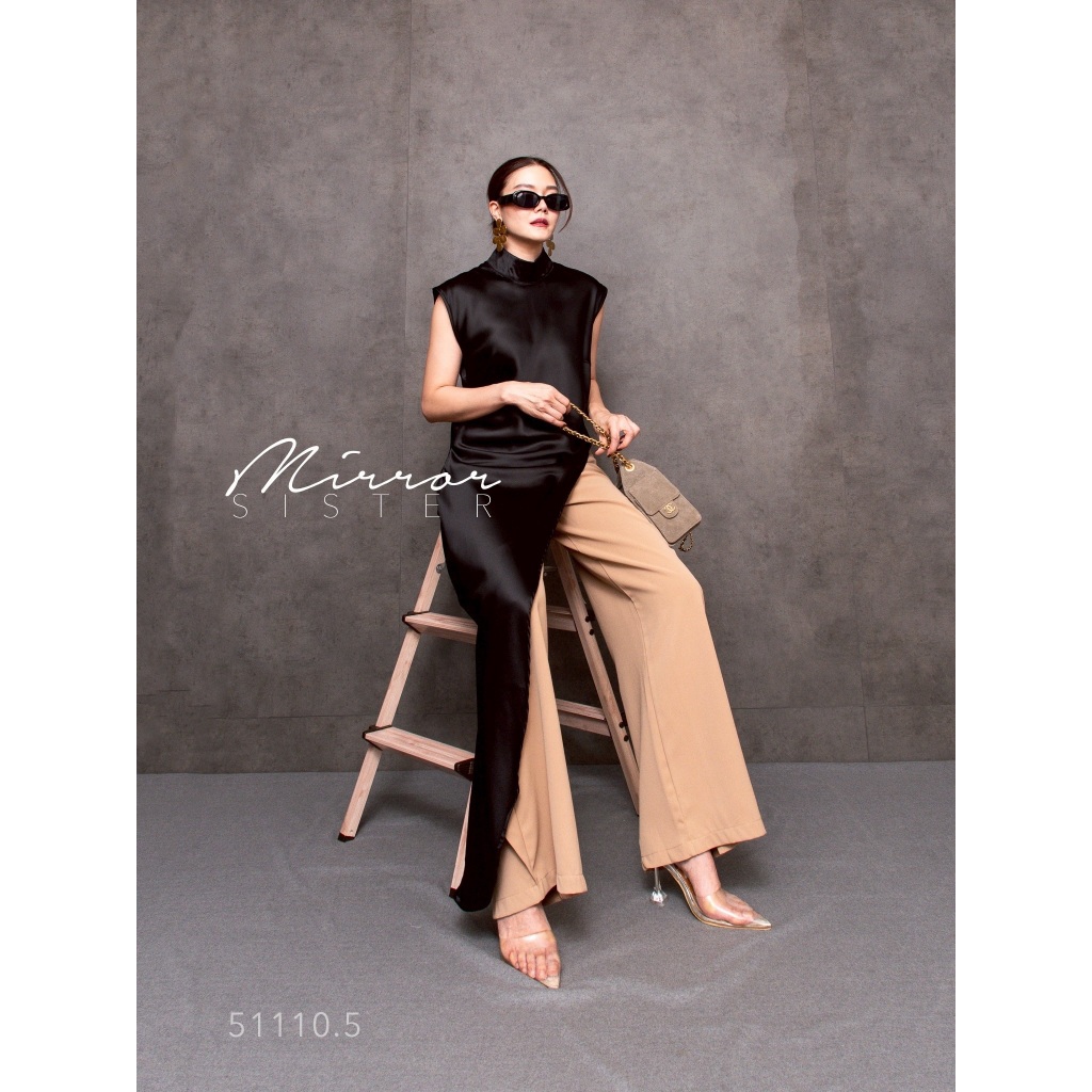 🔖Mirrorsister 51110.5 เสื้อแขนกุดผ้าซาตินดีไซน์ปลายเฉียง คอจีนทรงตั้งเบาๆ เหมาะทั้งใส่ไปทำงานและโอกาสอื่นๆ แมทช์ง่าย - รูปที่ 2