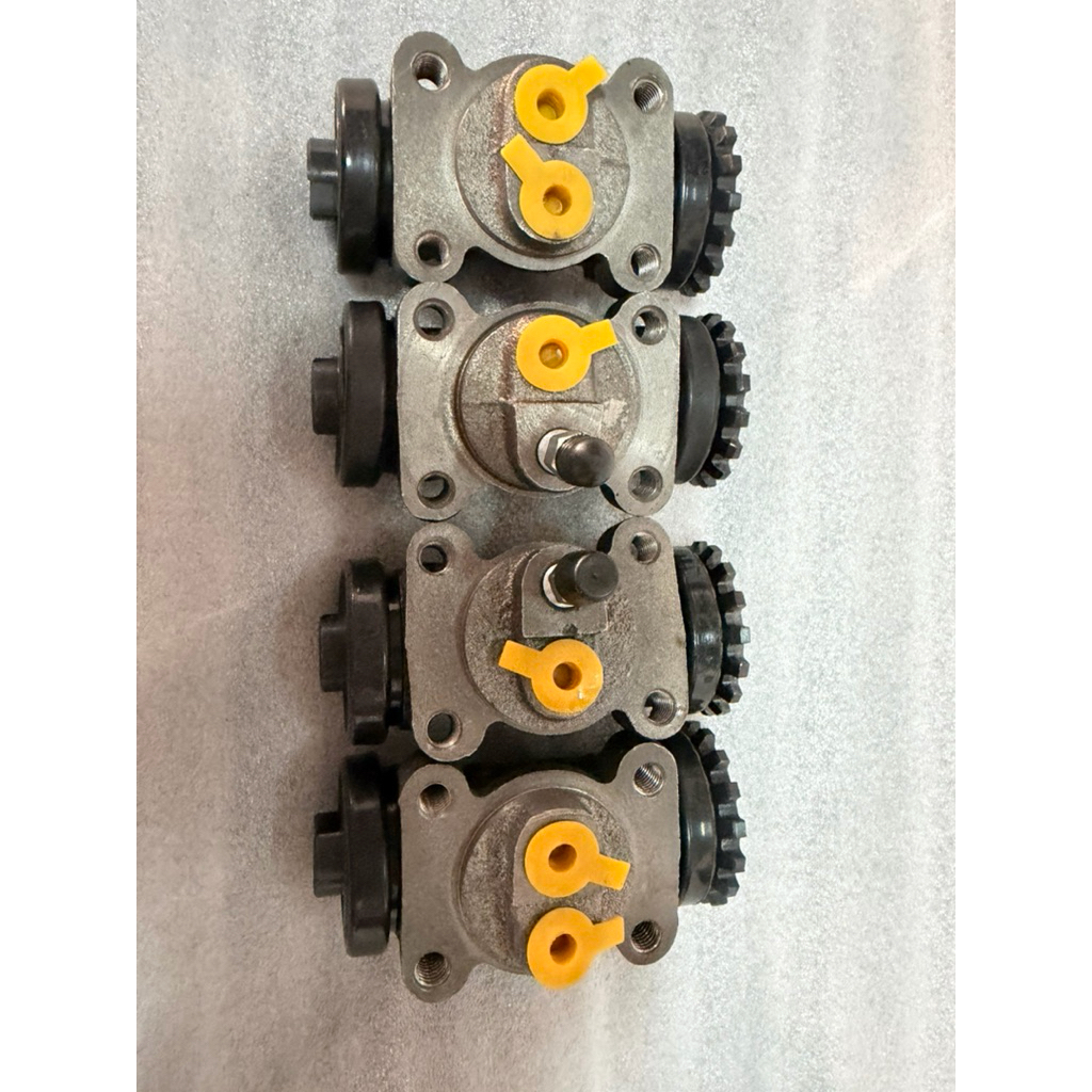 แม่ปั้มเบรคเพลาelf เพลาลอยใหม่ (คุณภาพดี1ชุดมี4ตัว)