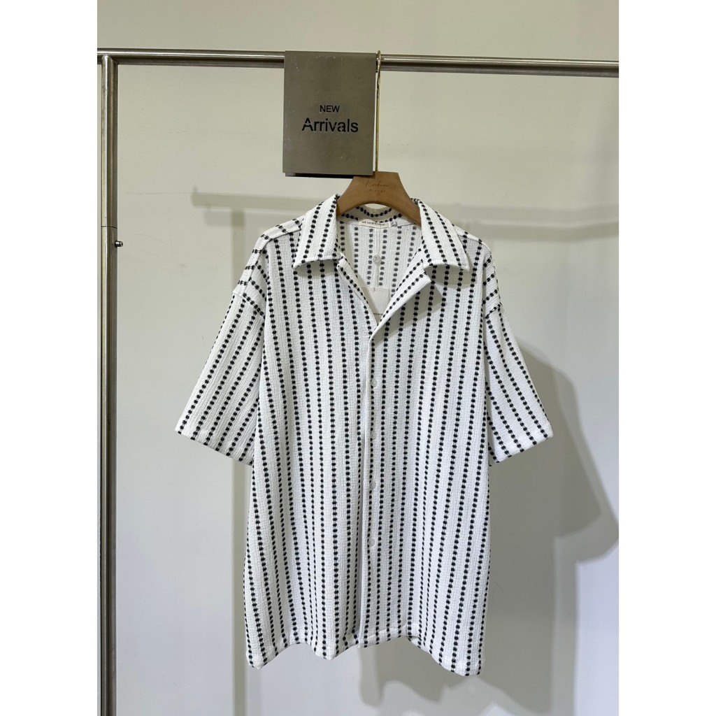 N084 เสื้อเชิ้ตลายพรีเมียม ที่ใส่แล้วดูดีตั้งแต่ครั้งแรก 👔✨ ดีไซน์เรียบหรู ลายทอแนวตั้งช่วยพรางหุ่น - รูปที่ 5