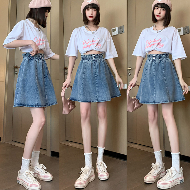 S-5XL กระโปรงยีนส์สั้นสีน้ำเงินอ่อน กระโปรงทรงเอ 5 ส่วน (ถึงเข่า) แฟชั่นทันสมัย ทำให้ขายาว สวมใส่สบาย