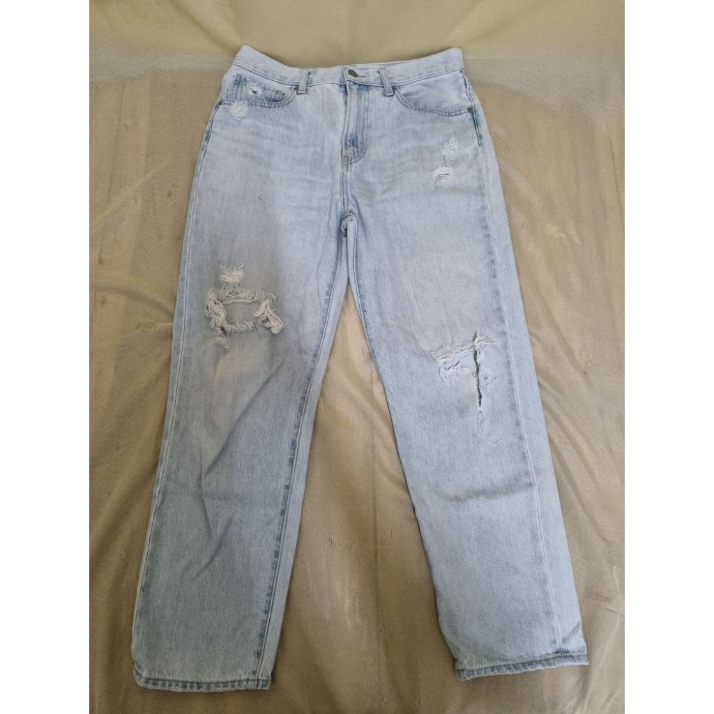 x66. Uniqlo กางเกงยีนส์ผู้หญิงมือสองแบรนด์แท้สภาพ 90%