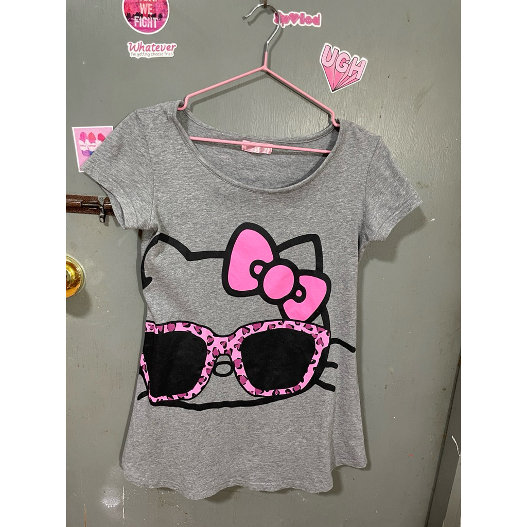 เสื้อ HELLO KITTY 🩷🌸🎀💕