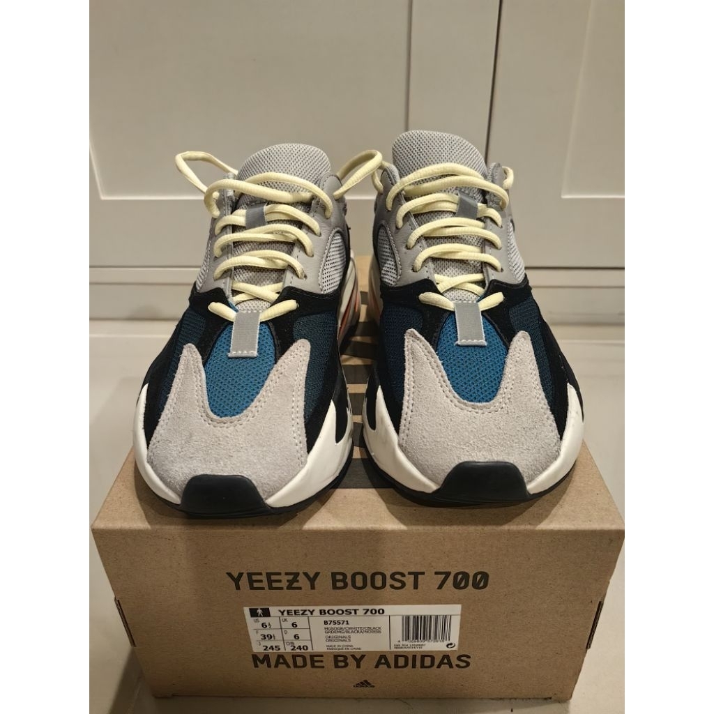 Adidas Yeezy 700 wave runner
