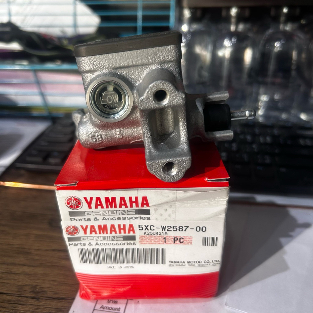 ปั้มเบรคบน YZ125/250F (ของแท้ศูนย์ Yamaha 5XC-W2587-00)