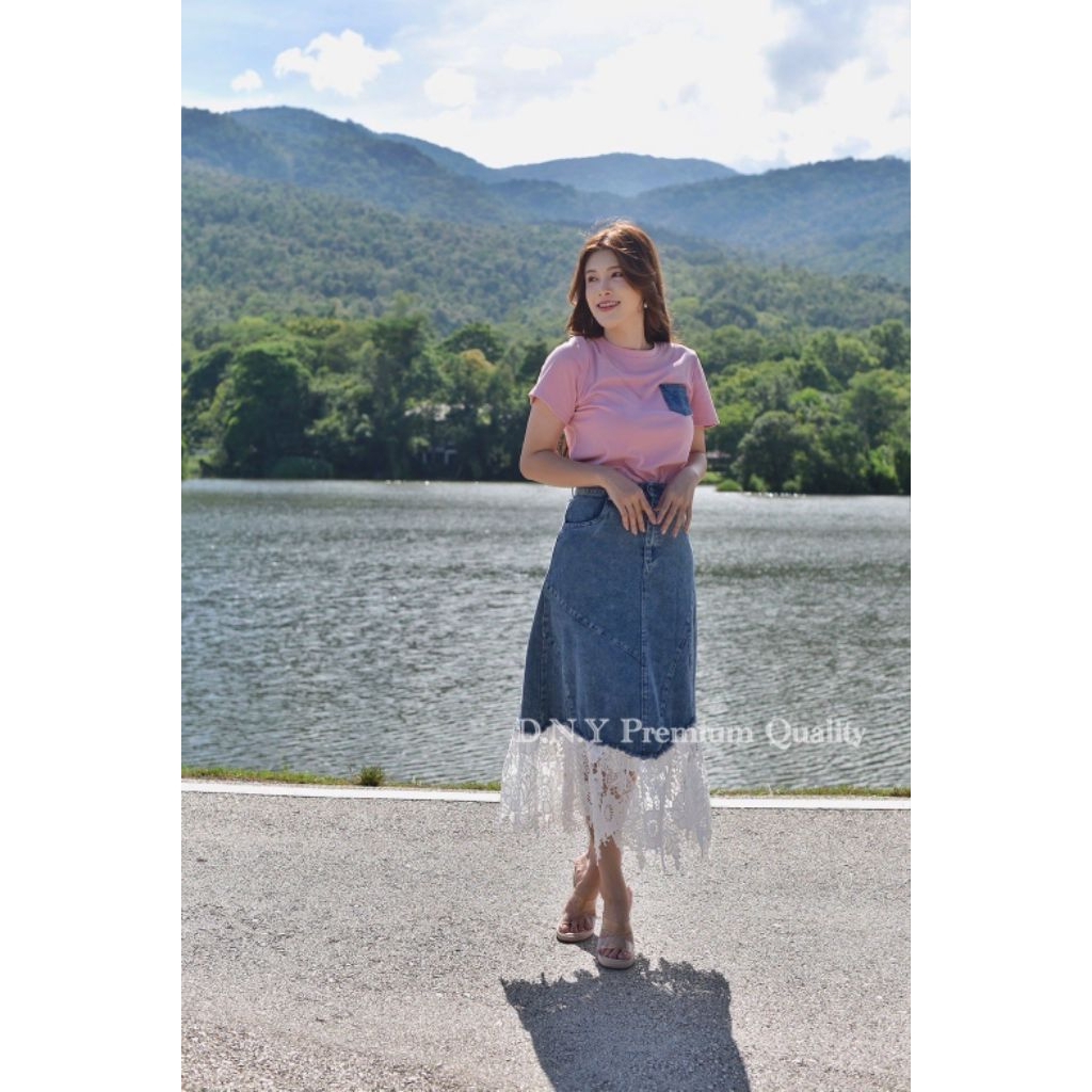 ชุดเซ็ตสวยเก๋ มี3สี!!! M-4XL Set2ชิ้น เสื้อยืดแขนสั้น+กระโปรงยีนส์ชายลูกไม้ งานป้าย DNY - รูปที่ 2