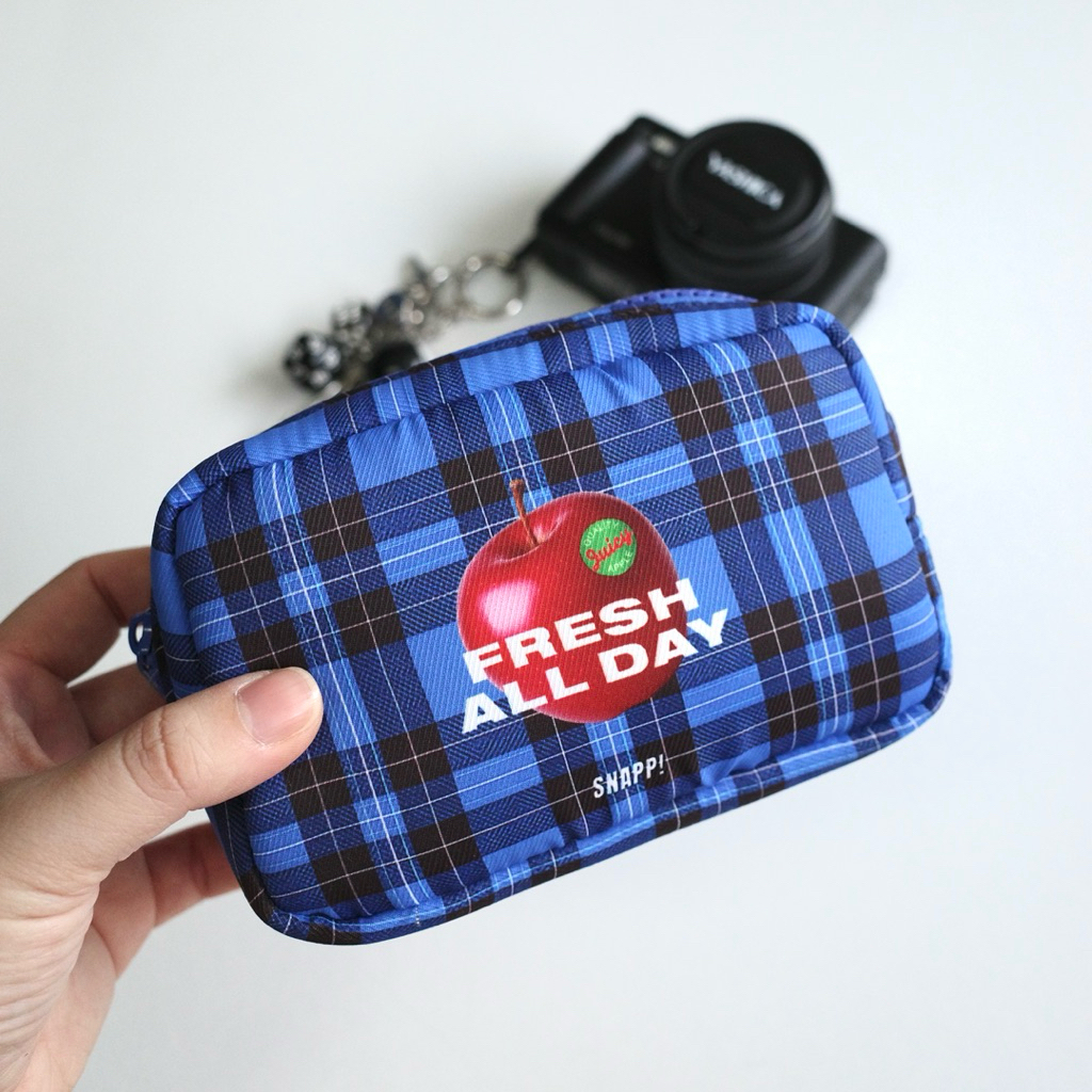 รุ่นใหม่ ! มีซิปแน่นหนา บุนวมนุ่มใส่ Ricoh และ Fuji x half ได้ [FRESH ALL DAY GINGHAM]