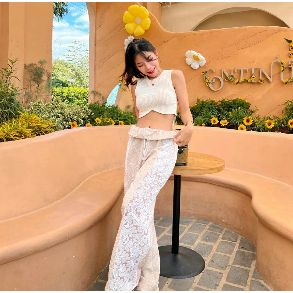 Montha กางเกงรุ่น ลิลลี่ Lily กางเกงขายาวซีทูลูกไม้ สีครีม size F