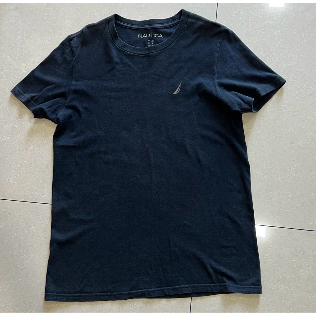 เสื้อยืดnauticaมือสองไม่มีตำหนิ(อก38ยาว27)