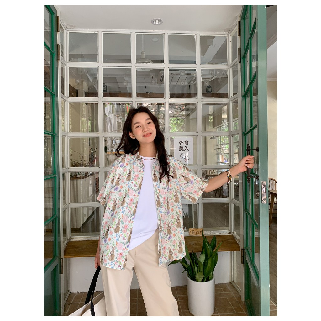 cherryshop พร้อมส่ง เสื้อแขนสั้นลายดอกไม้สุดน่ารักสำหรับผู้หญิงใหม่ช่วงซัมเมอร์ ทรงหลวม เนื้อผ้าบางใส่สบาย เทศกาลสาดน้ำ รูปที่ 4