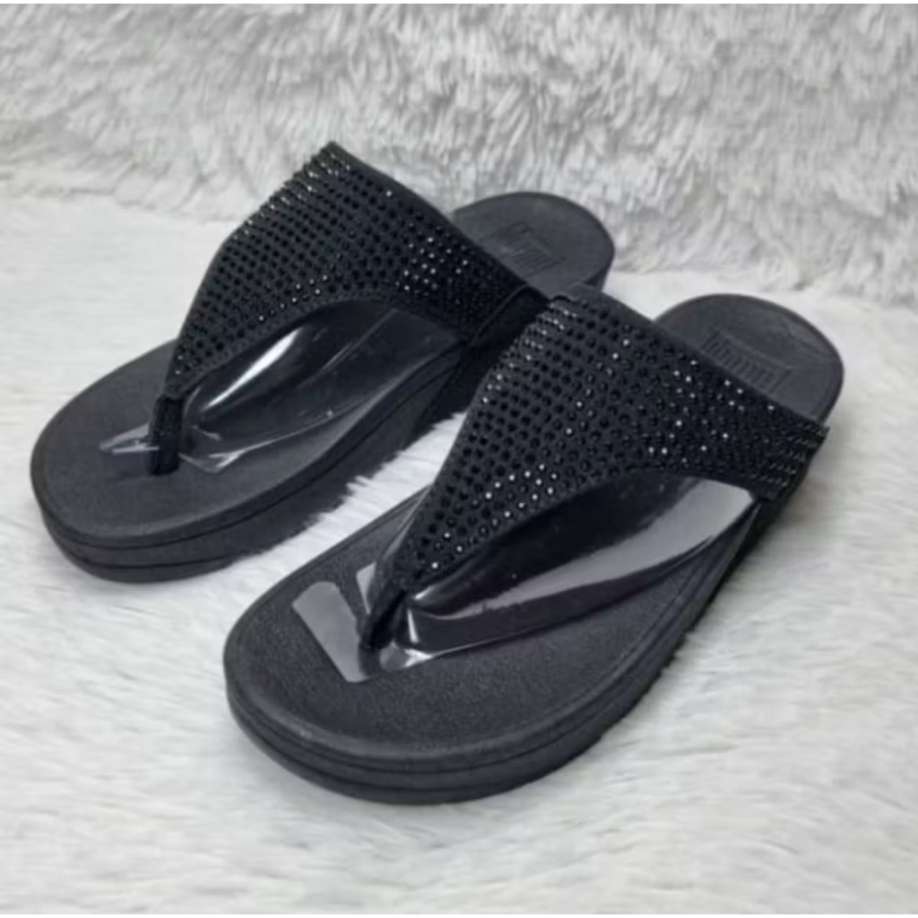 รองเท้าแตะ ผู้หญิง แบบสวม platform ส้นสูง ใหม่ สวย เบามาก ใส่สบาย ไซส์ 36----40 ราคาถูกใจ