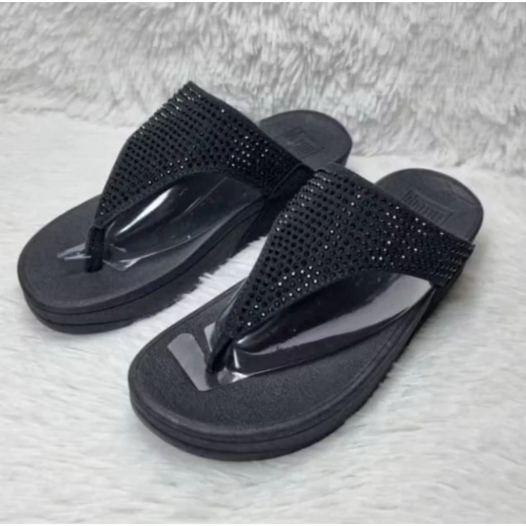 รองเท้าแตะ ผู้หญิง แบบสวม platform ส้นสูง ใหม่ สวย เบามาก ใส่สบาย ไซส์ 36----40 ราคาถูกใจ