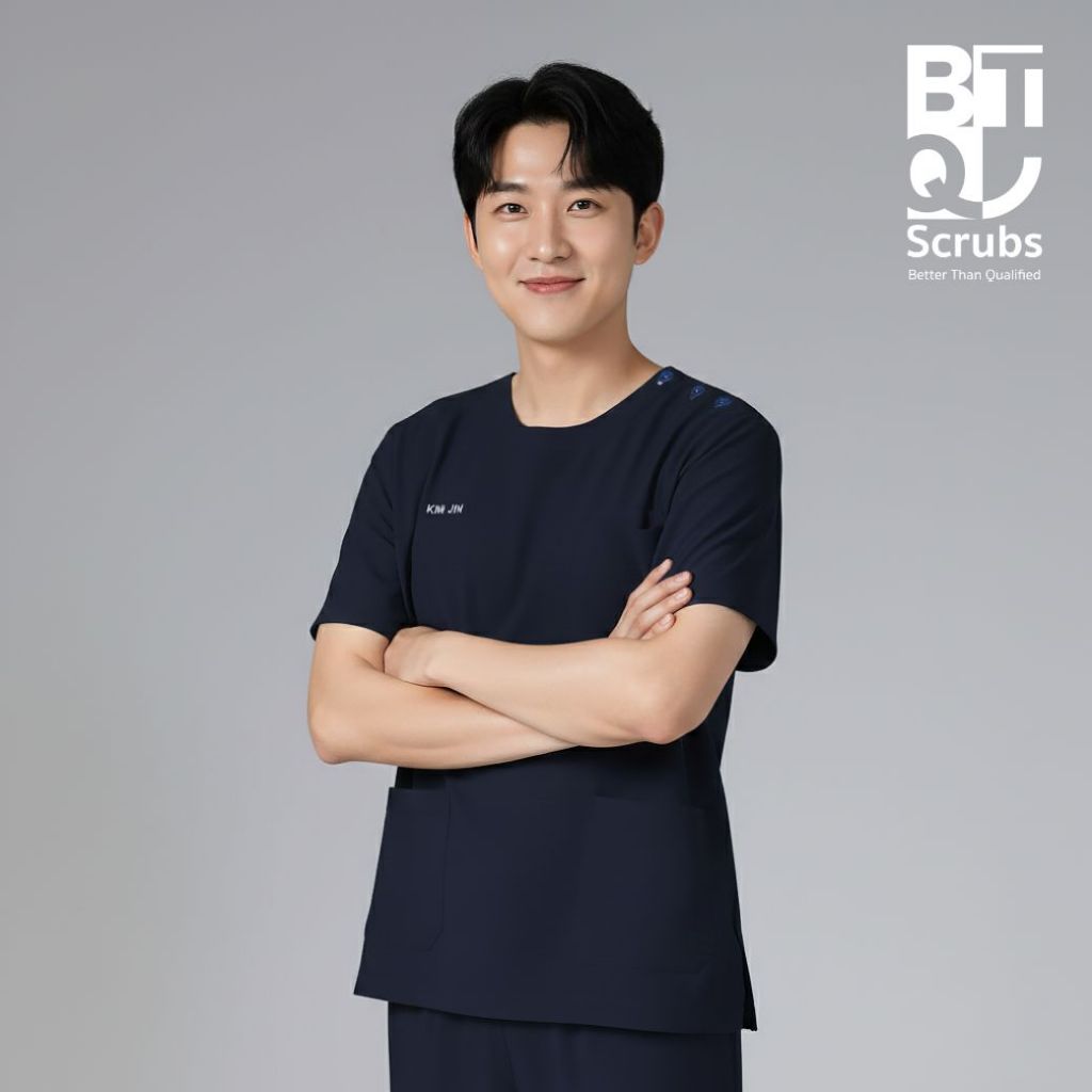 ( ไม่ปักชื่อ ) BTQ Medical Scrub Top - Unisex - รุ่น Round Bottons | เสื้อสครับหมอ พยาบาล ทรงหลวม คอกลม กระดุมไหล่