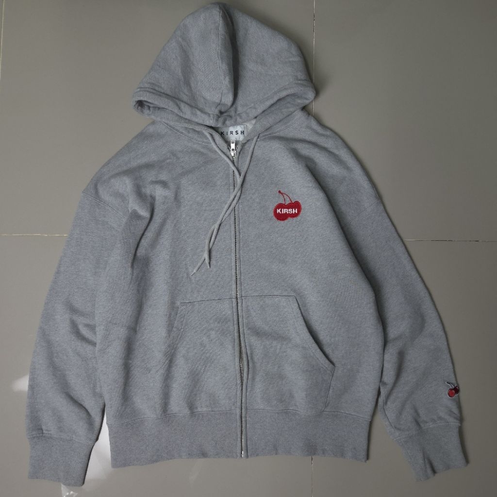 Kirsh Hoodie มือสองสภาพใหม่กริบ