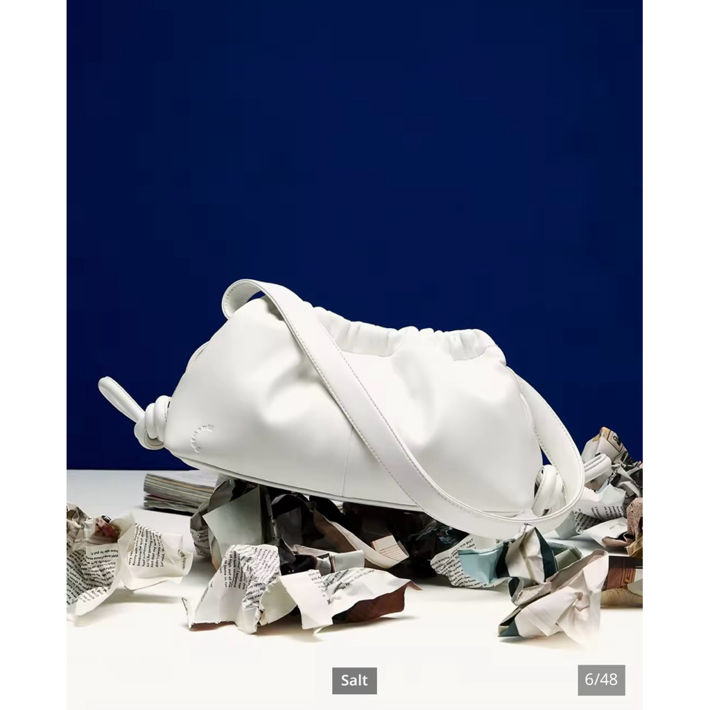 ส่งต่อ Garmenti Gyoza Bag (color: SALT)