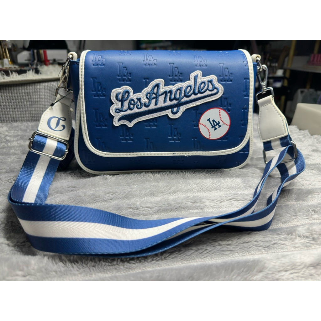 พร้อมส่ง กระเป๋าสะพายข้าง MLB LA แท้💯%