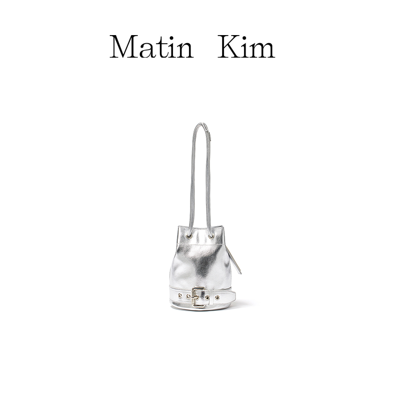【Matin Kim】 BELTED MINI BUCKET BAG กระเป๋าถังขนาดเล็ก