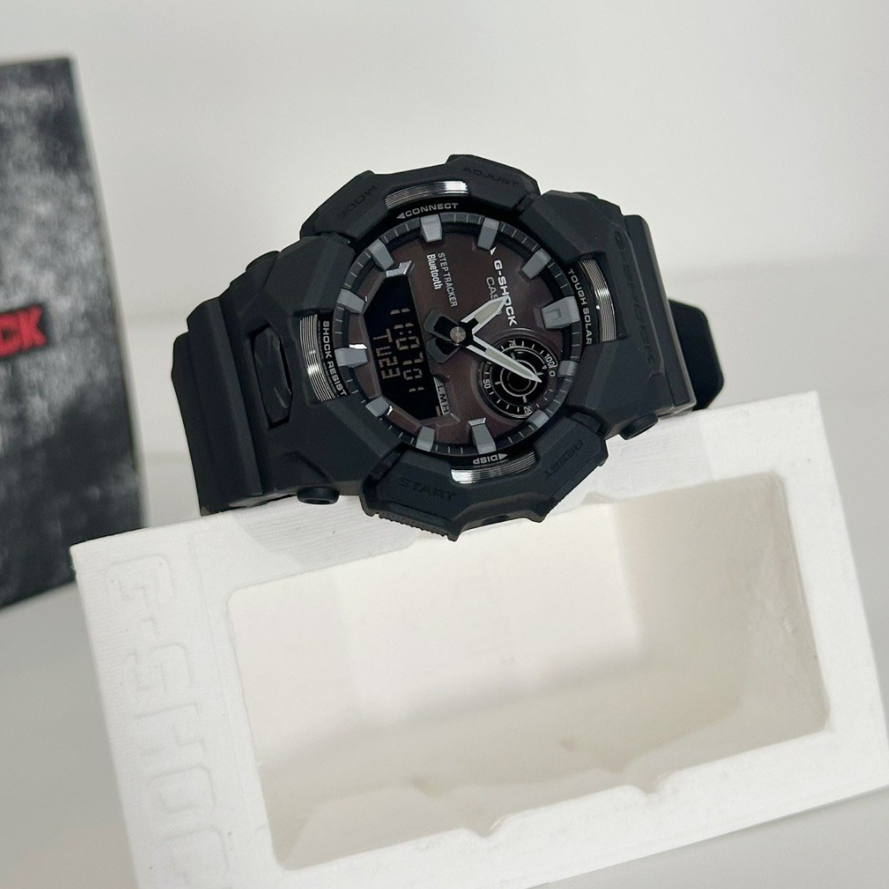 Casio G-Shock นาฬิกาข้อมือผู้ชาย สายเรซิน รุ่น GA-B010 (GA-B010-1A,GA-B010-1A1,GA-B010-3A)