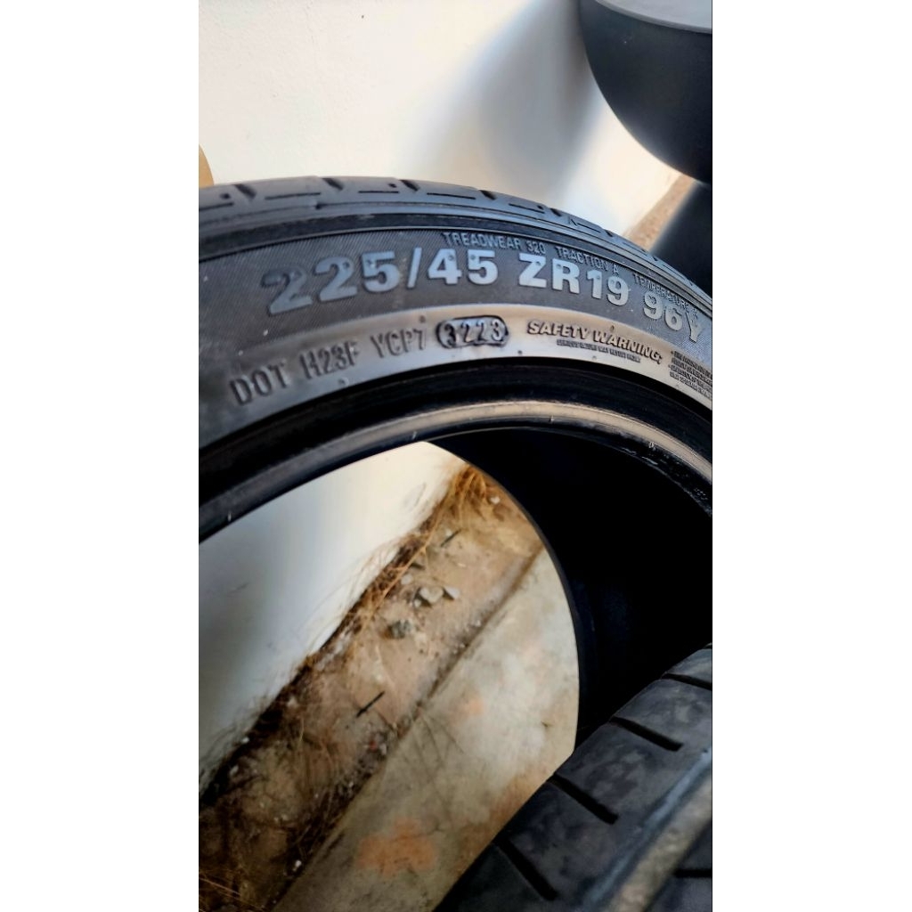 ยางKumho PS71ขอบ19ขนาด 225/45/19