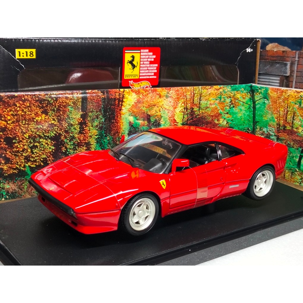 โมเดลรถ288gto 1/18 * มือสอง สภาพดี * โมเดลรถ เฟอร์รารี่ Ferrari 288 GTO Hotwheels 1:18 ราคา OK สำหรั