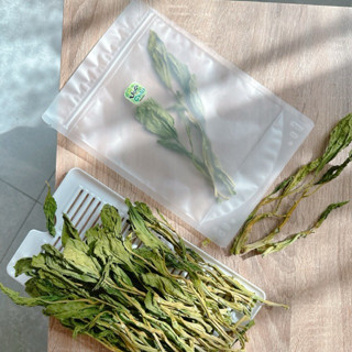 ยอดคะน้าอบแห้ง สำหรับลับฟันหรือตกแต่งกรง 🍃 ** สั่งขั้นต่ำ 50…