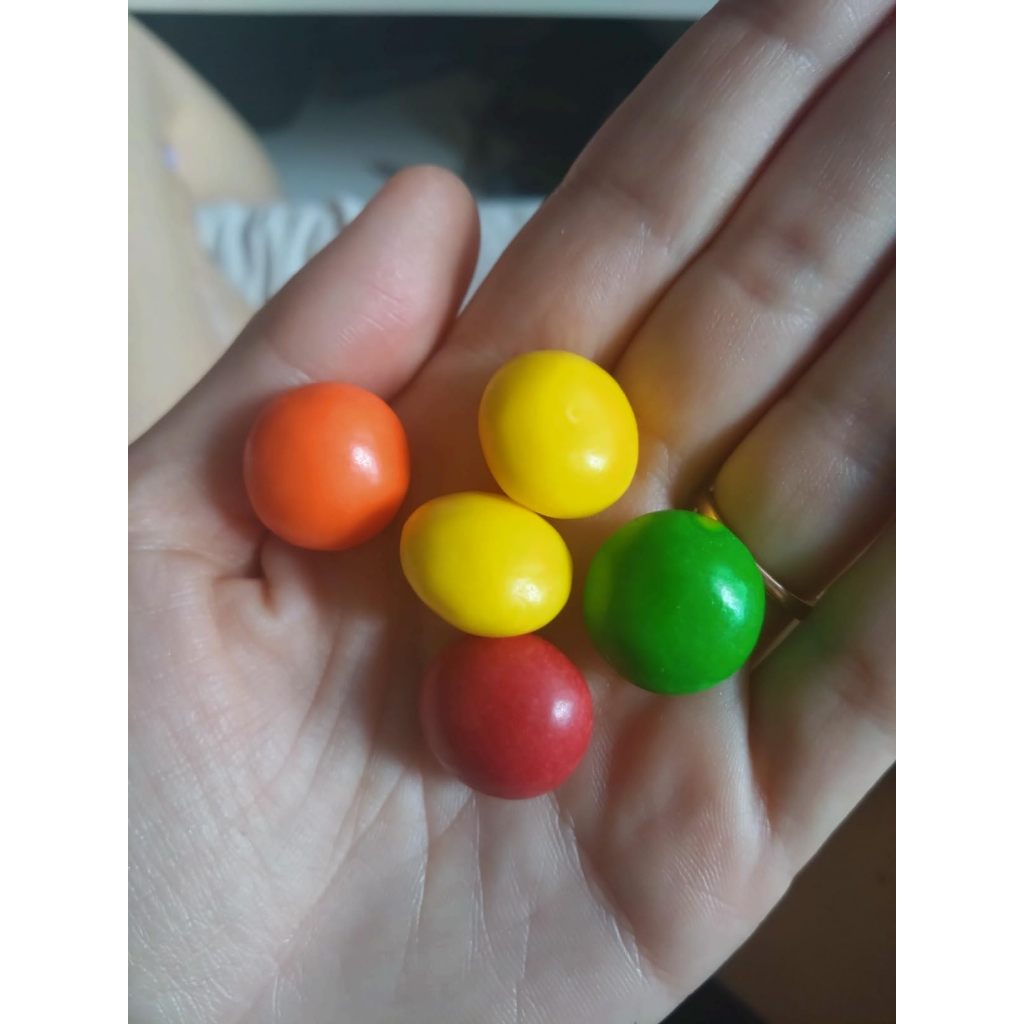 Skittles Fruits Giants gooey vegan ขนาด 125g ลูกอมเคี้ยวหนึบรสผลไม้สอดไส้  จากUSA  BB.06/06/26