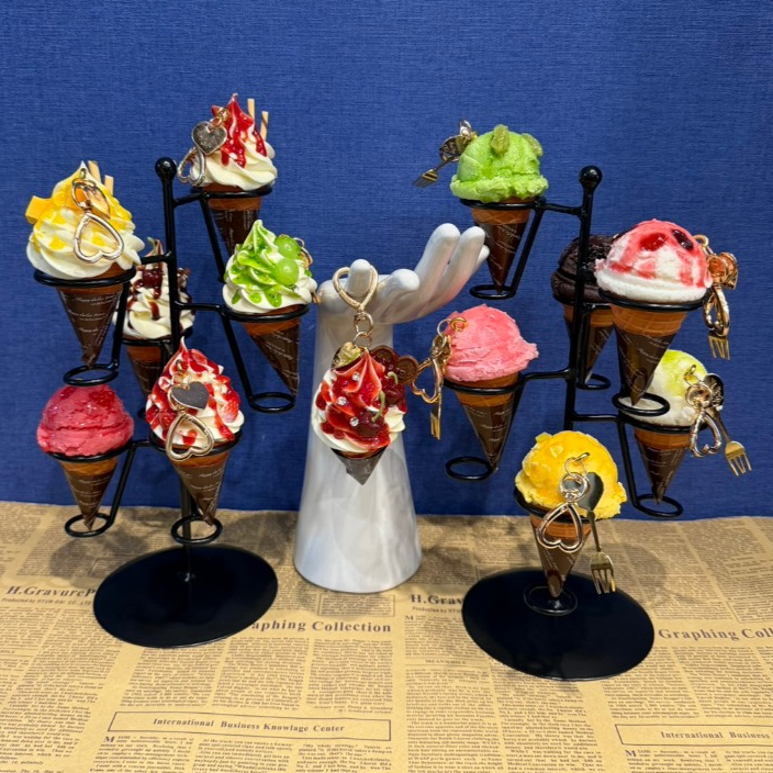 โมเดลพวงกุญแจรูปไอติม ไอศกรีม ไอศครีม Ice cream สำหรับแขวนกระเป๋า กุญแจบ้าน กุญแจรถ