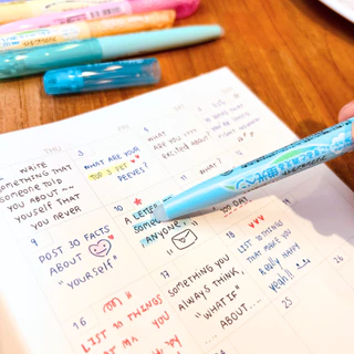 PILOT FRIXION LIGHT ปากกาเน้นข้อความลบได้ - Soft Color