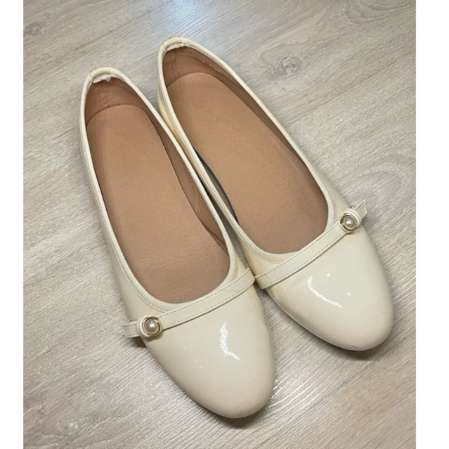 *ส่งต่อ*รองเท้าแมรี่เจน The Jane - Labotte (Size 42)