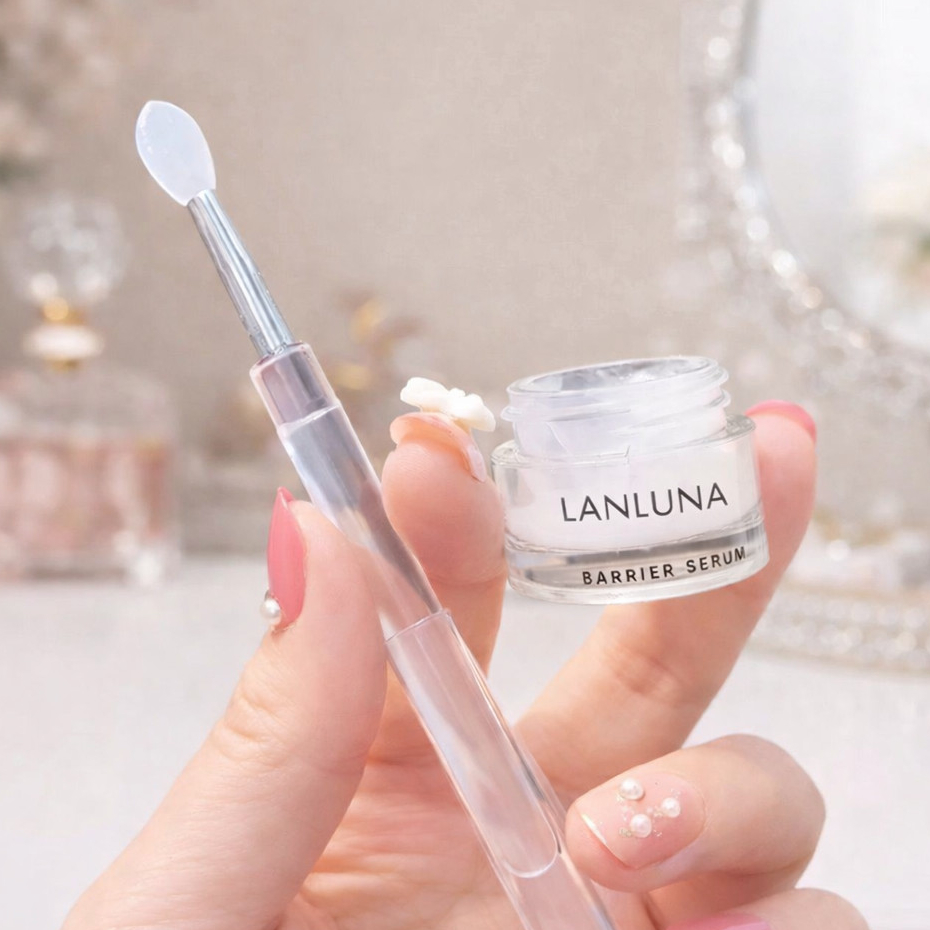 BRUSH แปรงทาลิปซิลิโคน ไอเทมแต่งหน้าขนาดมินิ ใช้งานง่าย เหมาะสำหรับทาลิปมาส์ก ลิปสติก และอายแชโดว์เนื้อครีม