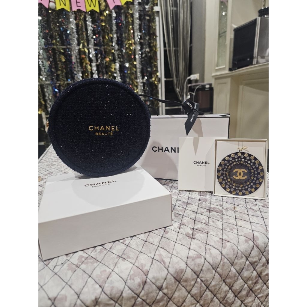 กระเป๋าเครื่องสำอางค์ chanel และของประดับ chanel set ของขวัญปีใหม่ chanel