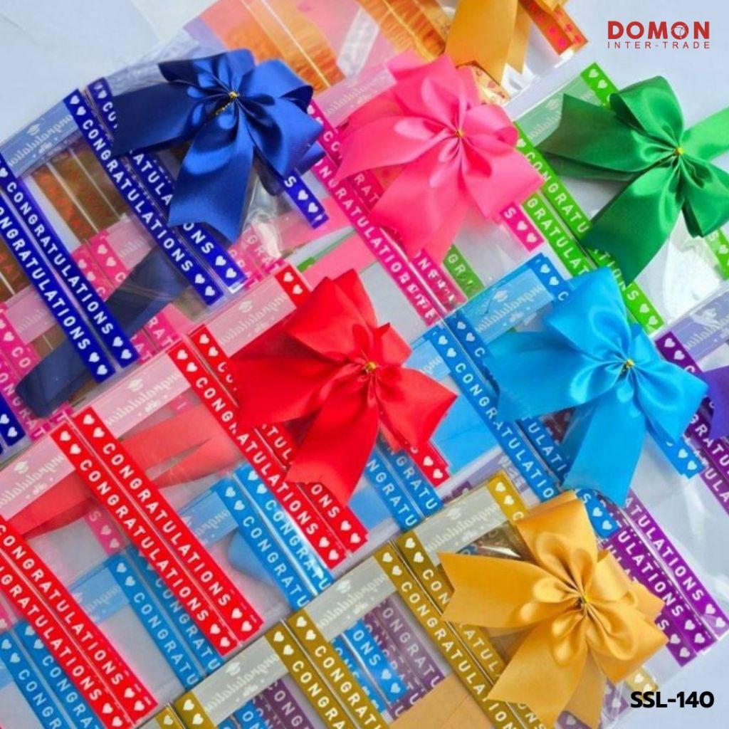 พวงมาลัยใส่ธนบัตร  12ใบ   พร้อมสายคล้อง เหมาะของขวัญปัจฉิม รับปริญญา งานแสดงความยินดี / SSL-140