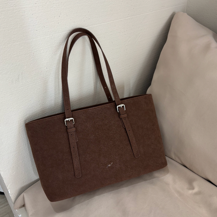 (พร้อมส่ง) NOW IS NOW  KEIRA 15" (ขนาดใหม่) กระเป๋าสะพายข้าง เปิดปิดแบบซิป