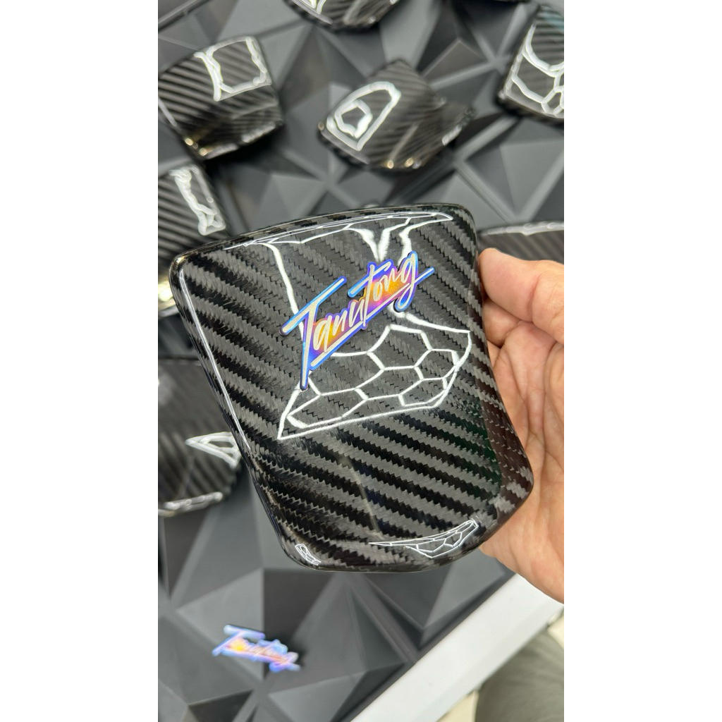 ฝาถังแบบครอบ DRYCARBON forza tanutong #ไม่ใช่งานหุ้มไม่ร่อน อยู่ยาวๆลอกกาวติดตั้งได้เลย – โปรปัง