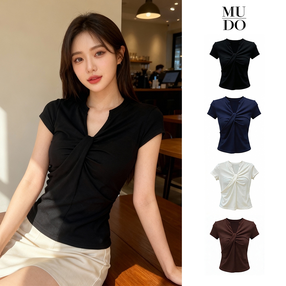 MUDO เสื้อแขนสั้นคอวีจีบสไตล์เกาหลีผู้หญิง สไตล์เซ็กซี่หรูหรา เรียบง่ายเข้ากับทุกชุด ผ้านุ่มนวลสบายตัว #01