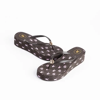 PLAYBOY รุ่น Lagoona Sandals รองเท้าแตะคีบ รหัส ST-HS261C147 ดีไซน์ส้นเตารีด แต่งอะไหล่ มี 2 สี
