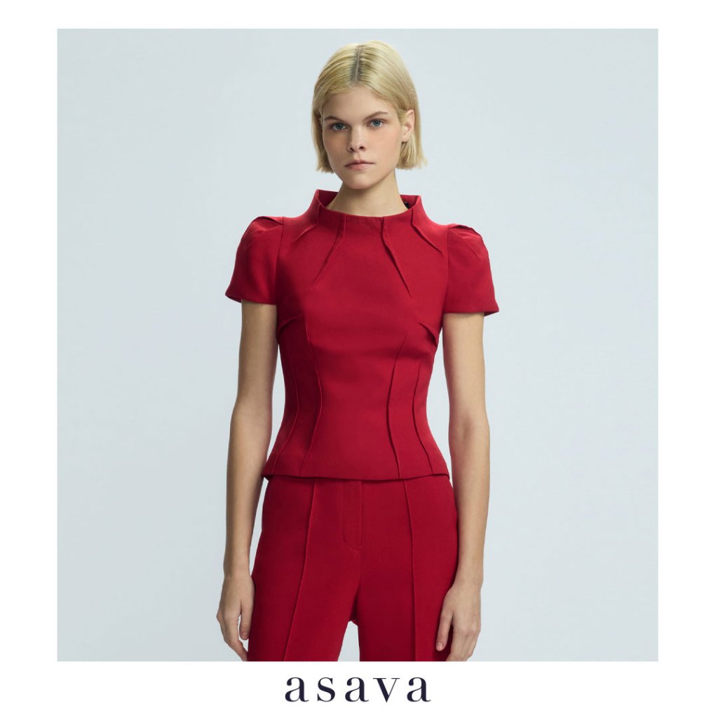 [asava aw25] Cecelia Sculpted Seam Blouse เสื้อผู้หญิง แต่งดีเทลตะเข็บนูน คอปีน แขนพองสั้น ซิปและตะข
