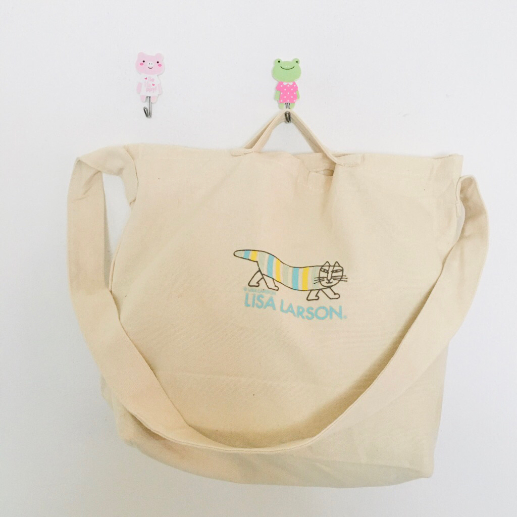 มือสอง• กระเป๋าผ้าถือ/สะพาย Lisa Larson