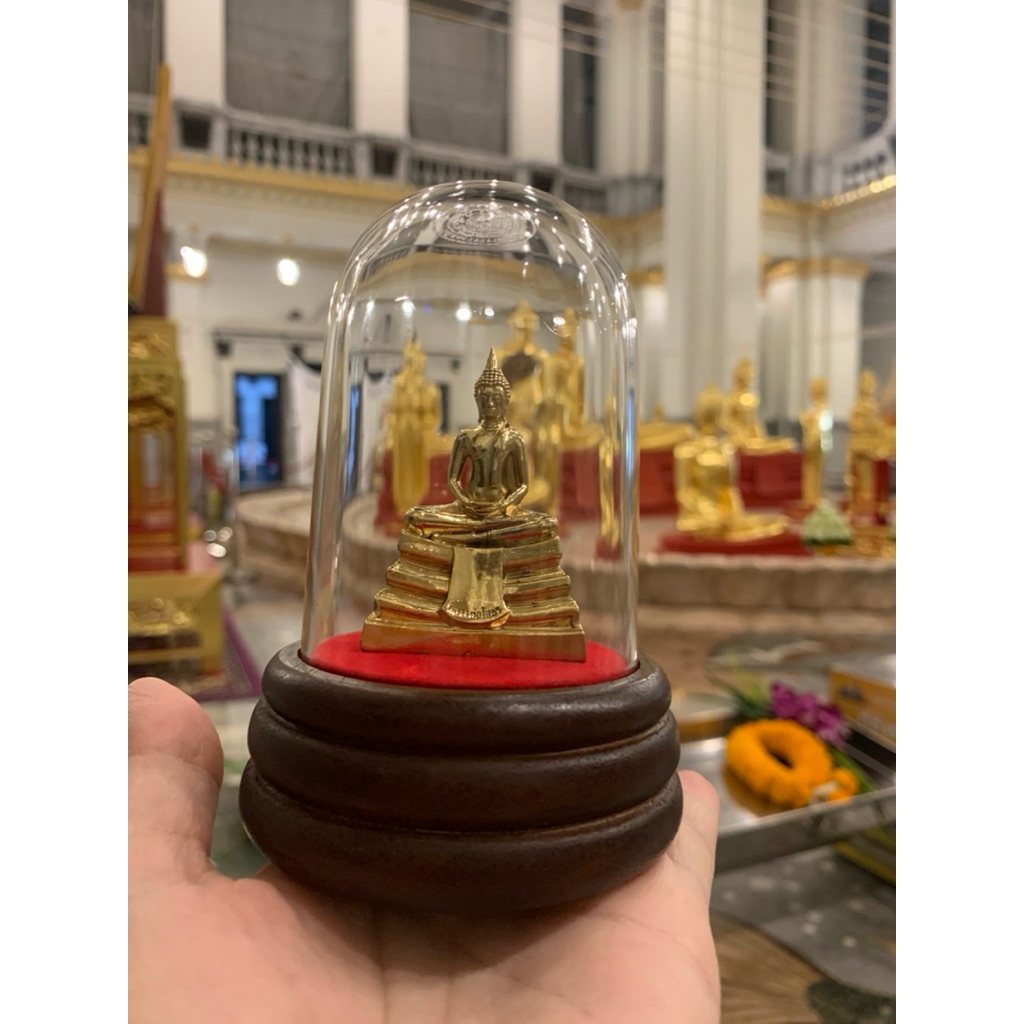 หลวงพ่อโสธรตั้งหน้ารถกลมใหญ่พระแท้ มีบิลจากวัดให้ ปลุกเสกแล้วทุกองค์ ร้านหยุด26/12-3/1/69