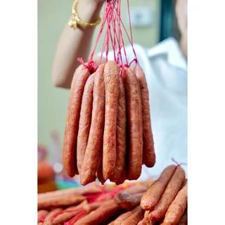 กุนเชียงหมูอโณทัย เส้นยาว ขนาด 500 กรัม [ซื้อ 1 แพ็ค แถมฟรี 2 แพ็ค] กุนเชียงหมูคุณภาพดี สูตรเฉพาะของร้านอโณทัย อร่อย สะอ