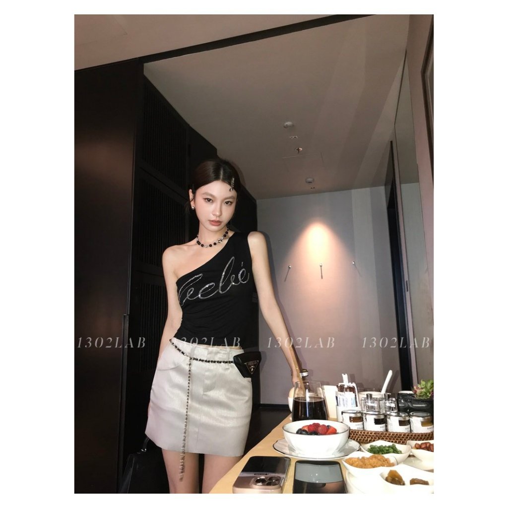 Moonlingพร้อมส่งจากไทย เสื้อกล้ามทรงรูป แต่งลายเพชร รูปที่ 2
