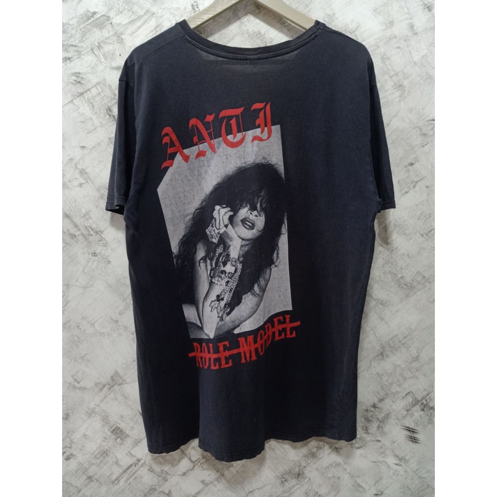 Rihanna 2016 เสื้อมือสอง เฟดเซอร์